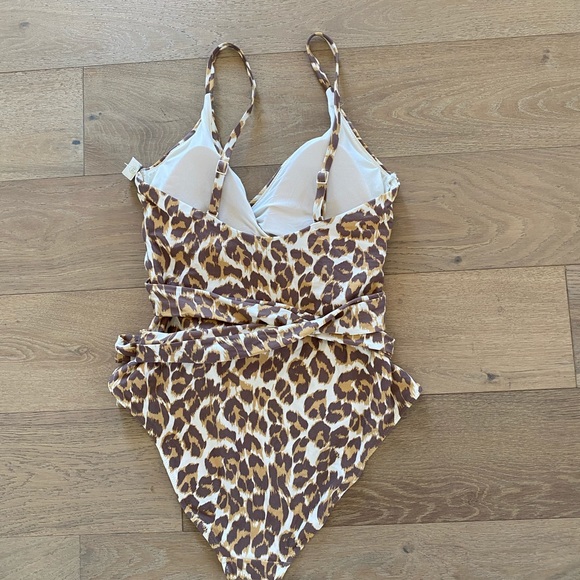 Aerie Leopard Wrap One Piece Swimsuit large - Picture 6 of 6